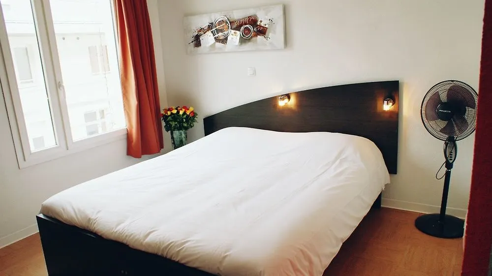 אביניון Aparthotel Sainte-Marthe 2*,  צרפת