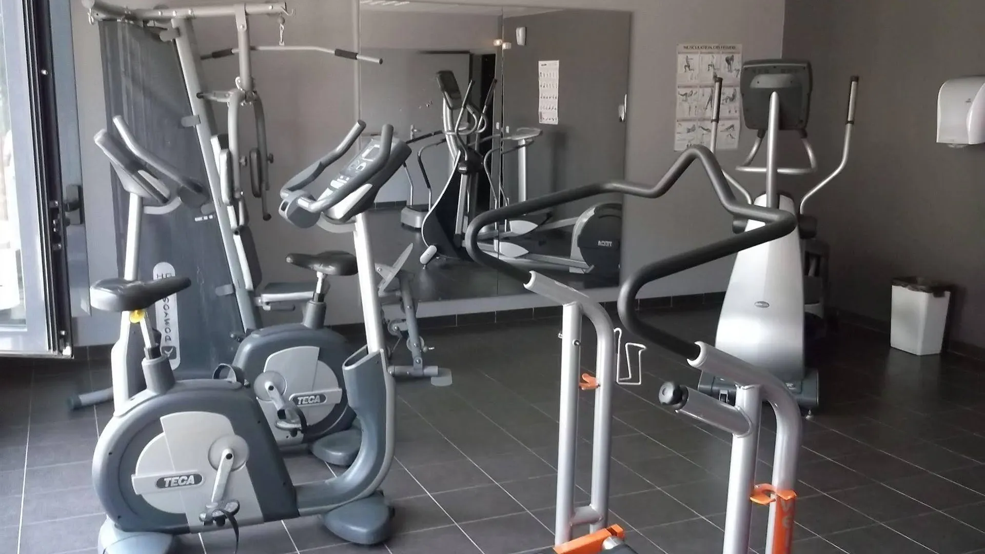 אביניון Aparthotel Sainte-Marthe 2*,